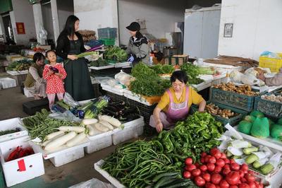 满足市民中秋国庆节日期间生活需求 欣丰农副产品物流港举办购物展